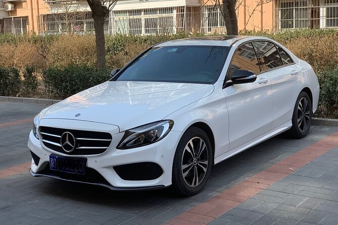 Layover Trip to Great Wall with English Driver in Beijing - Comfort details that matter on a drive like this