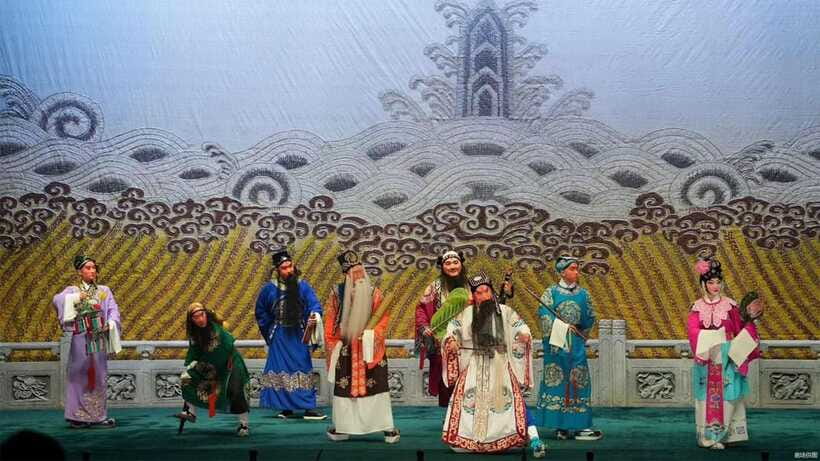Liyuan Theater Beijing Opera Show Tickets - Ticket pickup at Qianmen Jianguo Hotel: the timing you should not gamble