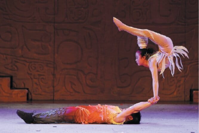 Liyuan Theatre Peking Opera Ticket - English subtitles and professional singers: why this matters for non-experts
