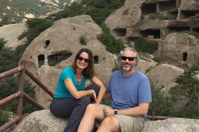 Longqingxia Gorge Cruise and Guyaju Cave Dwellings Private Day Tour - Longqingxia Gorge Cruise: karst caves, temples, and river breeze