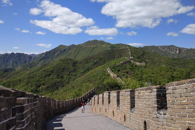 Mini Group: Half-Day Great Wall at Mutianyu Hiking Tour - Hotel pickup, small-group comfort, and what you can expect