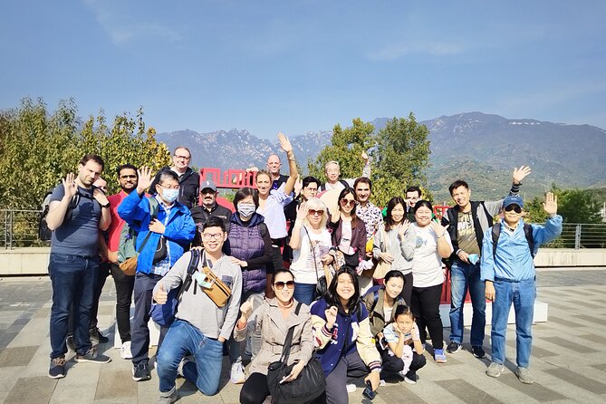 MuBus: Mutianyu Great Wall ENG/ESP/RUS Guided Bus Tour - The bus guide role: why names like Kevin, Taka, and John matter