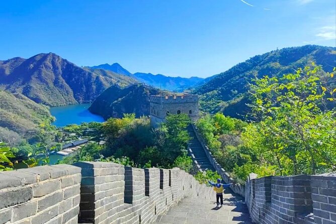 Mutianyu Great-wall and Huanghuacheng Water Great-wall Tour within One Day - Guides Matter More Than You Think (Molly, Herbie, and a Smooth Driver)