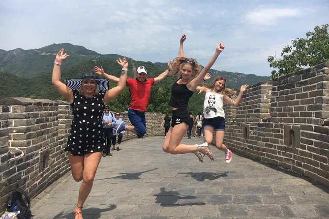 Mutianyu Great Wall Private Layover Guided Tour - A guide who can handle real-life problems, not just sightseeing facts