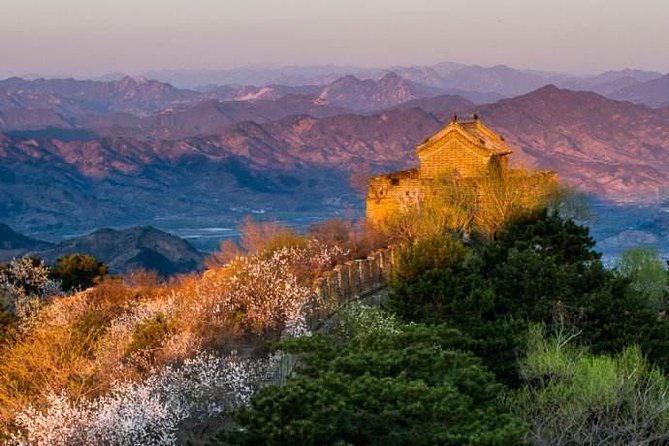 Mutianyu Great Wall Private VIP Tour with Peak Restaurant Dining and Cable Car - Hotel pickup and luxury car to the entrance, not across town
