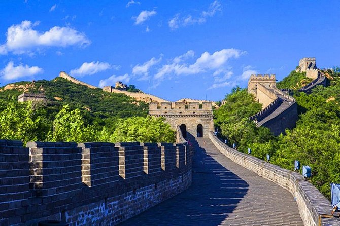 Mutianyu Great Wall Tour, VIP Fast Pass Skip Shuttle Bus Queue - Entering Mutianyu: What the Guide Adds on the Wall
