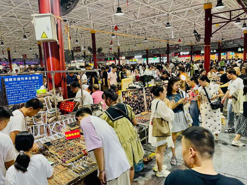 Night Market Haggling Adventure with an English Guide! - Panjiayuan after dark: the market where antiques meet modern crafts