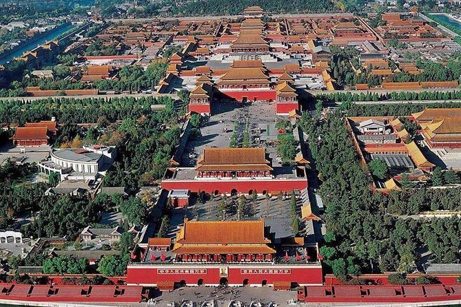 One way private transfer between Beijing railway station and downtown Beijing - Ride Comfort: Air-Conditioned Minivan, Wi-Fi, GPS, and Luggage Space