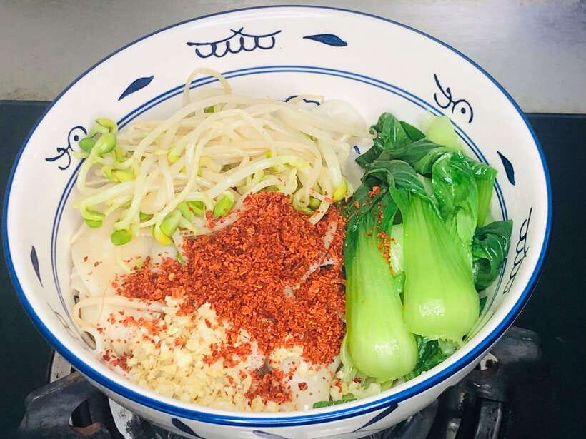 Online Cooking Class Hand Pulled Noodles by Sunflower Li - Your ingredient checklist, including the vegan option and spice swaps