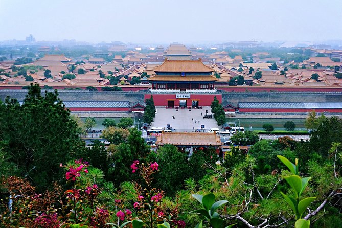 Private 5-Hour Walking Tour: Forbidden City, Hutong&Parks Nearby - Beihai Park and the white pagoda over the lake