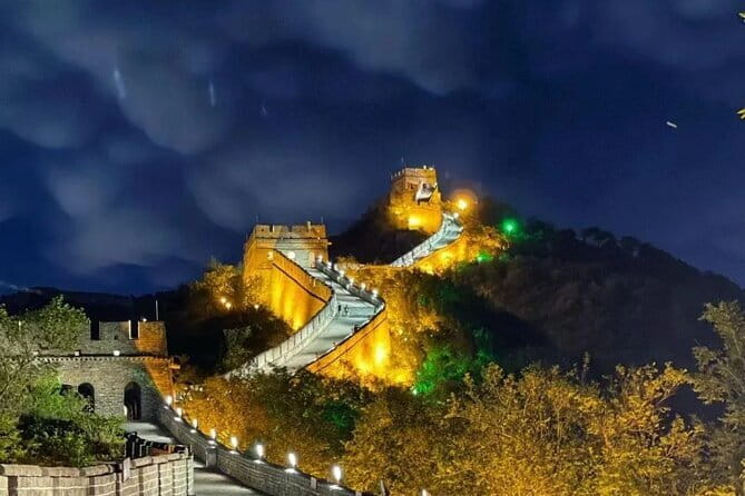Private Badaling Great Wall Night Tour with English Driver - Walking the illuminated ramparts: comfort tips that make a difference