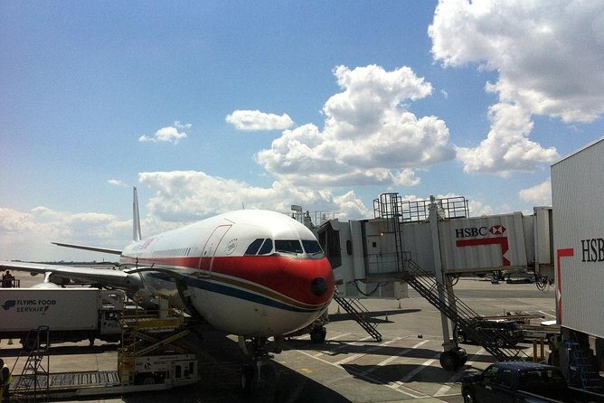 Private Beijing Airport Arrival Transfer to Hotel - Comfort Inside the Car, Including Water and Language Help