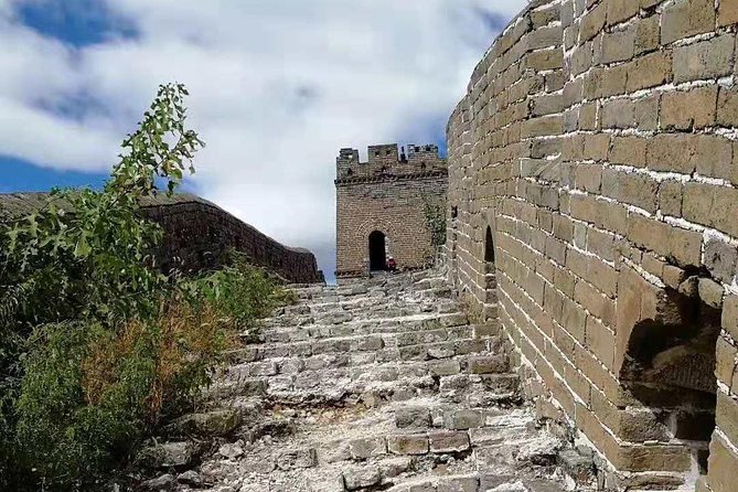 Private Beijing Layover Tour: PEK Airport to Mutianyu Great Wall - Mutianyu Great Wall Time: Trees, Orchards, and Ride Options