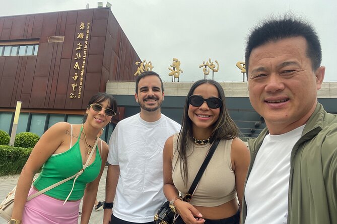 Private Car And Driver Service For Beijing City Tours - Building your own Beijing city day, downtown versus bigger sites