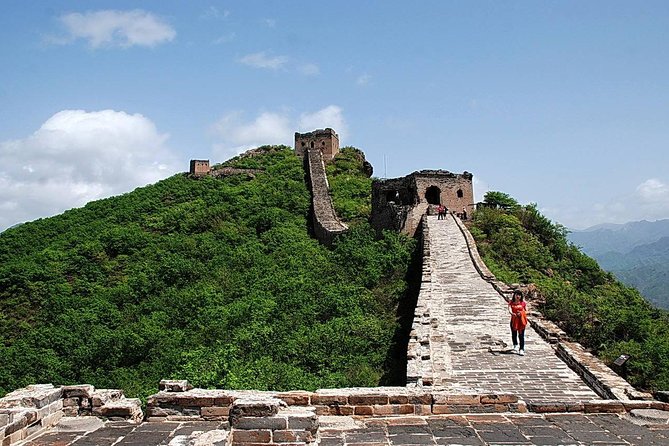 Private Gubei Water Town and Simatai Trip with English Speaking Driver Service - Should you book this Simatai and Gubei Water Town private day trip?