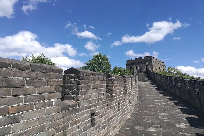 Private Half-Day Mutianyu Great Wall Tour including Round Way Cable Car or Toboggan - The guide experience: why the right English guide changes everything