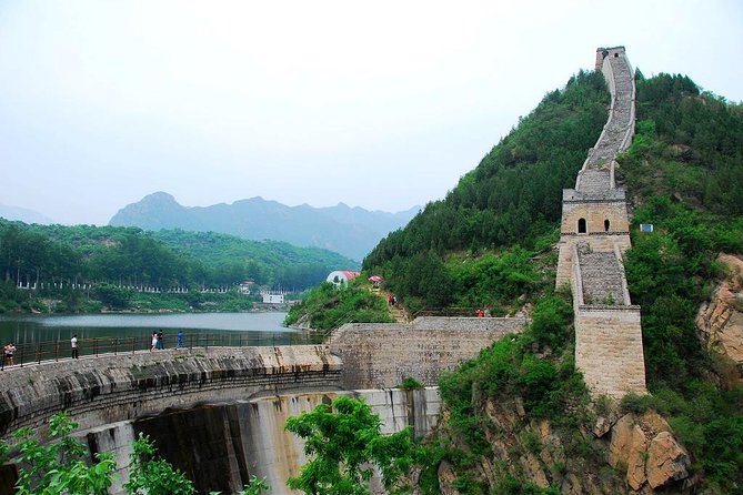 Private Hiking Day Trip to Huanghuacheng Water Great Wall - Walking the lake-side ramparts: what the hike really means
