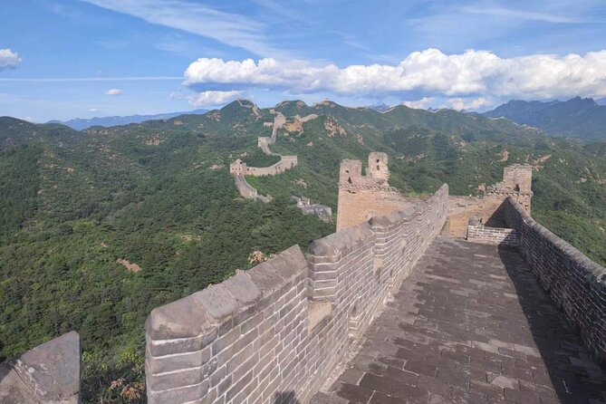 Private Jinshanling Great Wall Hiking Tour - The Value of an English-Speaking Private Guide on the Wall