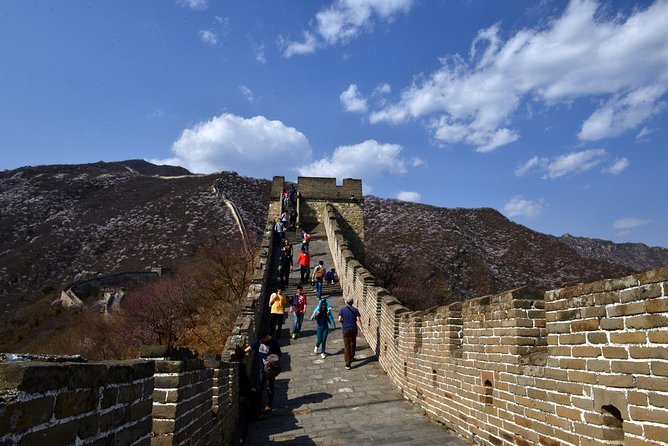 Private Layover Transfer: Mutianyu Great Wall&City Attractions - Lunch and bottled water, plus the costs you should double-check
