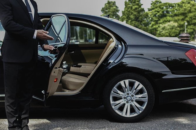 Private Round-Trip Transfer between Airport and Hotel - Straight to Your Hotel, With No Detours