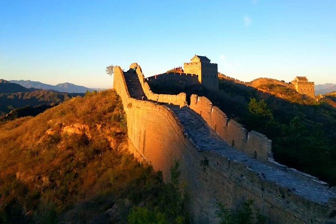 Private Tour: Mutianyu Great Wall & Hutong Culinary Adventure - Lunch and hutong food tastings that actually fit Beijing