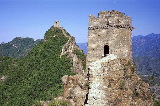 Private Tour to Gubei Water Town and Simatai Great Wall with Cable Car and Lunch - Lunch in the Village: A Needed Reset Before Simatai