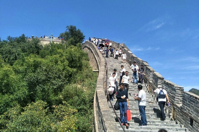 Private Transfer: Badaling Great Wall & Ming Tombs with VIP Pass - Choosing transfer-only vs adding a private guide