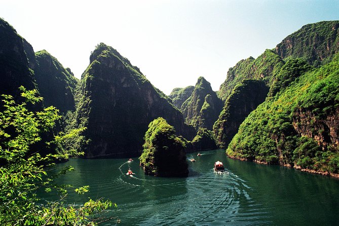 Private Transfer to Longqingxia: For Ravine Tours & Ice Festival - Transfer only vs transfer plus guide, what changes on the ground
