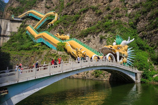Private Transfer to Longqingxia: For Ravine Tours & Ice Festival - The Longqingxia winter route, ice lanterns and frozen waterfalls at night