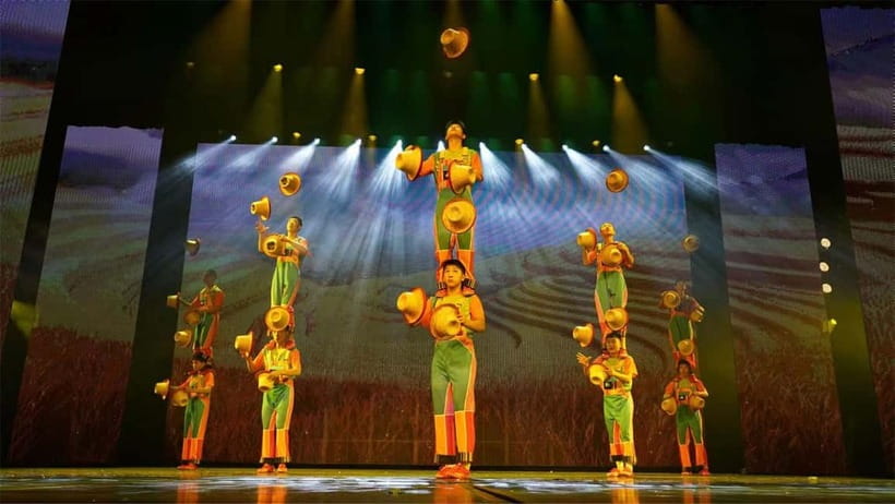 Red Theater Beijing Acrobatic Show Tickets With Option - Getting through the venue: crowd flow and what to watch for