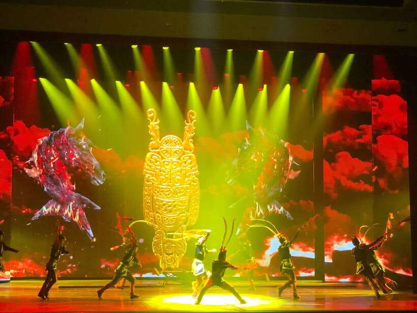 Red Theatre Beijing Acrobatics Show Ticket - Support From Sunflower Tours China: How Li Helps Without a Guided Tour