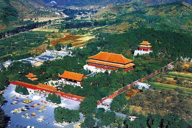 Small Group Mutianyu Great Wall and Ming Tombs Tour with Cable Car and Lunch - Mutianyu Great Wall and Ming Tombs: the smart one-day pairing