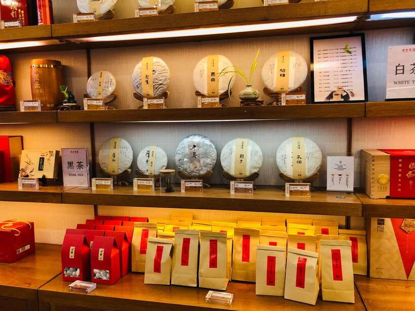 Traditional Chinese Tea Ceremony Experience - Tea masters and English explanations you can actually follow