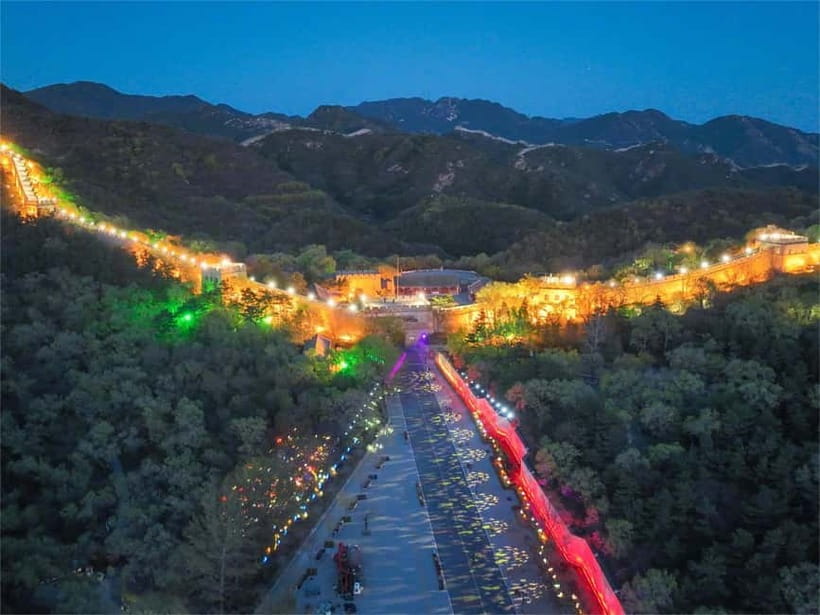 Twilight Glow at Badaling Great Wall Evening Bus Tour+Ticket - Crowds, timing, and what to do with the no guide option