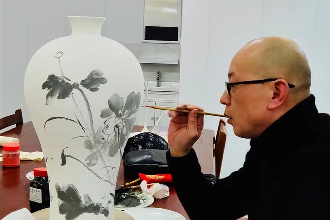 Water Color Class in Beijing - Stop 1: The Hutong-Style Lesson With Richard Li