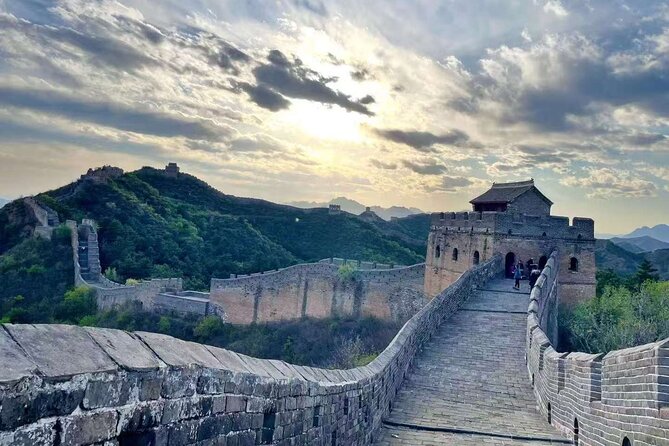 ZANBUS: Trip to the Jinshanling Great Wall Departing at 7:30 AM - What You Walk Past: Brick Crenel, Shalingkou, and Xiaojinshan Tower
